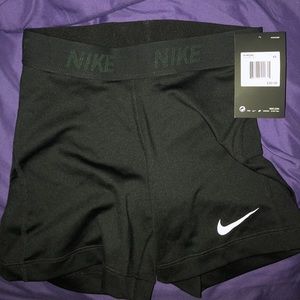 All black never worn XS Nike Pros
